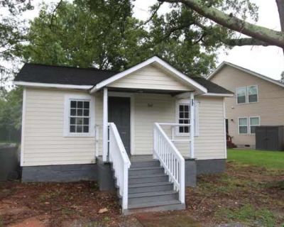 247 Bynum Avenue. This diverse far-south Charlotte suburb has beautiful gardens, great museums and easy commuter access. Patio / balcony Pet friendly Recently renovated Air conditioning Unit Amenities air conditioning patio / balcony recently renovated Property Amenities cats allowed dogs allowed pet friendly. Pets allowed. 1 Bedroom. 1 Bathroom. 700 ft
