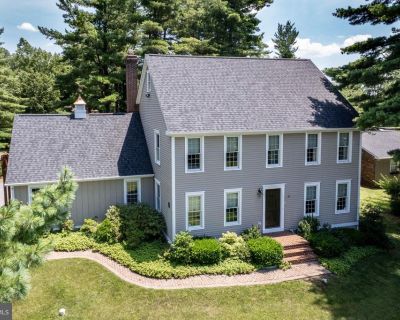 4 Bedroom 2BA 2438 ft Single Family House For Sale in Frederick, MD