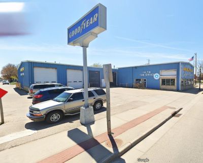 9442 ft Commercial Property For Sale in Prairie du Chien, WI