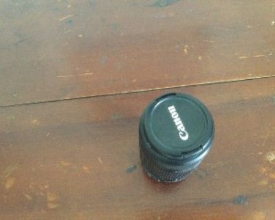 Lentille usag e mais comme neuve car elle a tr s peu servie. Une telle lentille coute pr s de 450$ avec la taxe dans le commerce.