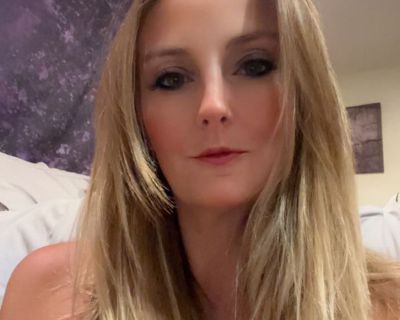 Easy to get along with, very quiet. I work nights so I sleep during the day, usually go out on my days off. No pets yet but I would like to get one..