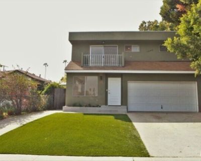 2 Bedroom 2BA Apartment For Rent in Santa Monica, CA