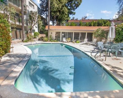 For Sale: 10240 Camarillo St 110 in Toluca Lake for $425,000