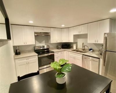 1 Bedroom 1BA 897 ft Furnished Apartment For Rent in Lakewood, CO