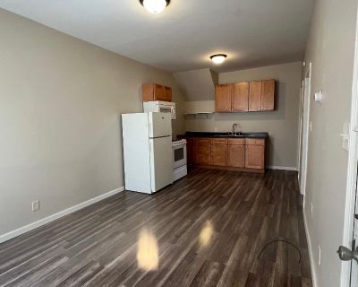 1 Bedroom 1BA 500 ft Apartment For Rent in Rome, NY