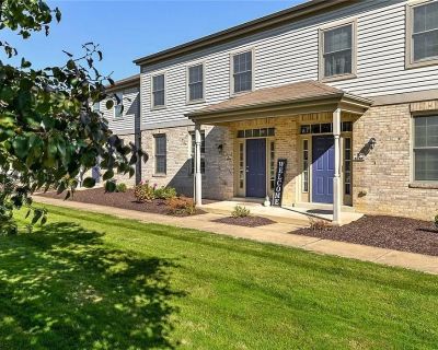 3 Bedroom 2BA 1700 ft Townhouse For Sale in Franklin Park, PA