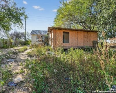 2 Bedroom 1BA Living Area 1124 ft Single Family Home For Sale in ATASCOSA, TX