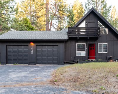 2 Bedroom 2BA 1382 ft Furnished Pet-Friendly Single Family Home For Rent in South Lake Tahoe, CA