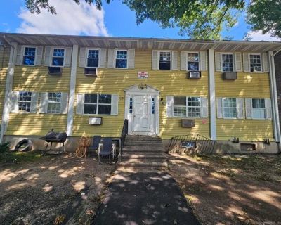 Angel Dr Apt C, Waterbury, Condo For Rent