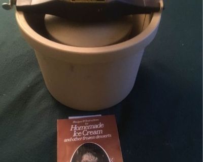Ice cream maker - electric with recipe book