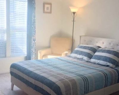 Total rooms: 3. Deposit: $500.00 * Utilities included?: Yes * Fees apply?: No. References are not required. Males preferred. Non-smoking. Not for couples. Age preference: 25 - 35. Furnishings: Furnished * Parking: Yes * Garage: No * Yard/patio: Yes * Balcony/roof terrace: No * Disabled access: No * Living room: shared * Broadband included: Yes. Availability Available Now Minimum term None Maxim...