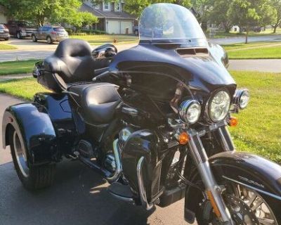 2016 Harley-Davidson Tri Glide Ultra Classic FLHTCUTG
