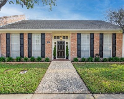 3 Bedroom 3BA 2782 ft Townhouse For Sale in Bryan, TX