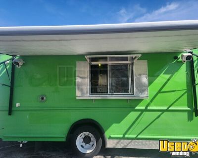 18' Workhorse W42 Mobile Kitchen Food Truck w/ 2020 Like New Kitchen Build-Out