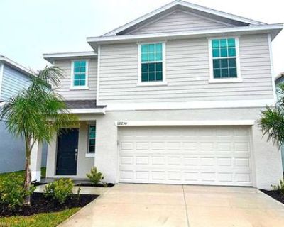 4 Bedroom 3BA 1870 ft Townhouse For Sale in Lehigh Acres, FL