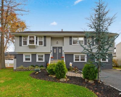 5 Bedroom 3BA Single Family House For Sale in Northvale, NJ