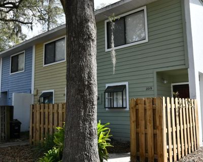 2 Bedroom 2BA 1094 ft Apartment For Rent in Gainesville, FL