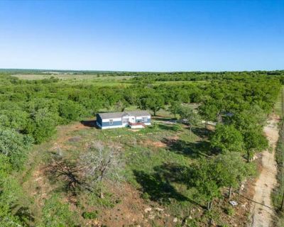 3 Bedroom 2BA 1600 ft Farm For Sale in BOWIE, TX