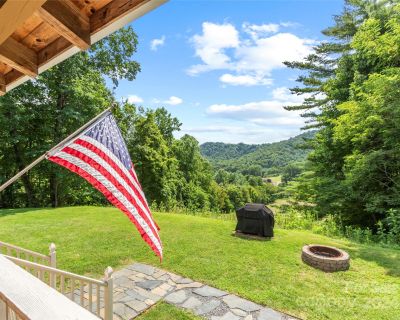 4 Bedroom 3BA 2977 ft Single Family Home For Sale in Bakersville, NC