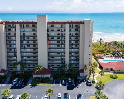 2 Bedroom 2BA 1053 ft Furnished Pet-Friendly Condo For Sale in Hutchinson Island, FL