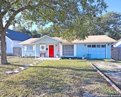 3 Bedroom 1BA 1116 ft Apartment For Rent in Canyon Lake, TX