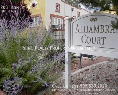 1 Bedroom 1BA 700 ft Pet-Friendly Apartment For Rent in Albuquerque, NM
