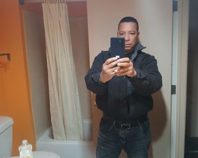 Charles - Needs an Apartment on iROOMit or a Room