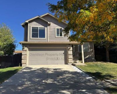 3 Bedroom 2.5BA 2038 ft Pet-Friendly Apartment For Rent in Colorado Springs, CO