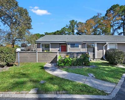 2 Bedroom 2BA 1020 ft Condominium For Sale in JACKSONVILLE, FL