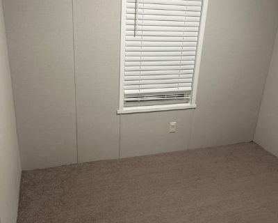 Unfurnished Room for Rent - Seeking Roommate