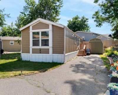 2 Bedroom 2BA 840 ft Manufactured Home For Sale in ENGLEWOOD, CO