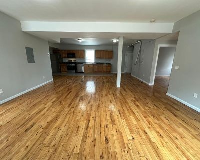 5 Bedroom 2BA 1800 ft Pet-Friendly Apartment For Rent in New Haven, CT