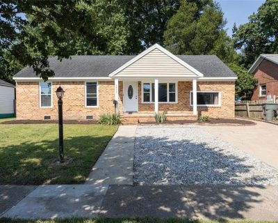 4 Bedroom 2BA 2200 ft Single Family House For Sale in Norfolk, VA