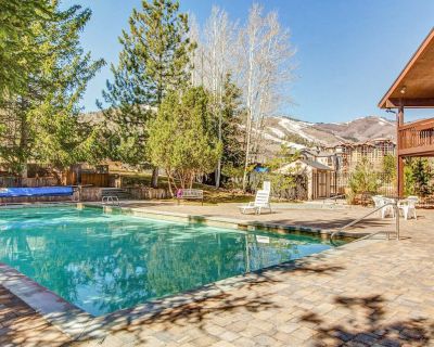 3 Bedroom 4BA House Vacation Rental in Red Pine Condominiums 69, Park City, UT