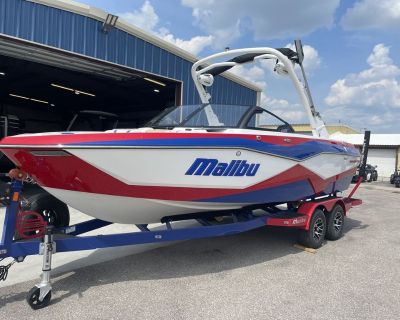 Malibu Boats 22 LSV 2024