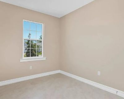 Minimum stay: 1 month. Deposit: 950. Bills included. Age preference: 18 - 70. Available for students. This beautiful two bedroom house would be going out for rent. The house has a lovely kitchen, beautiful bedrooms/bathrooms and a friendly neighborhood. Pet s are also allowed.