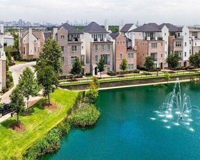 London Bridge Sta, Houston, Condo For Rent