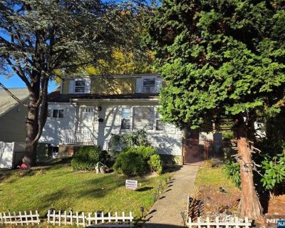 W End Ave, Bogota, Home For Rent