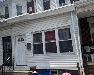 3 Bedroom 1BA 1126 ft Townhouse For Sale in Philadelphia, PA