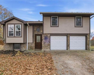 3 Bedroom 2BA 1452 ft Single Family House For Sale in Lees Summit, MO