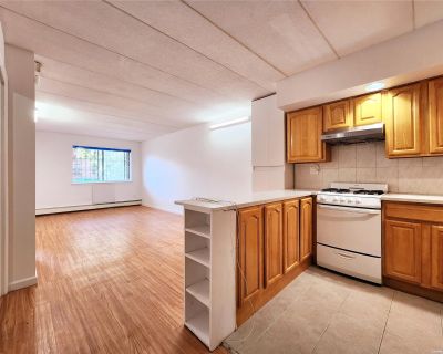 2 Bedroom 1BA Apartment For Rent in Flushing, NY