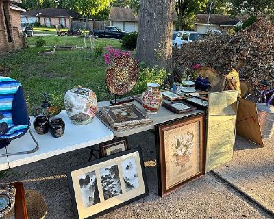 Big Garage Sale, Wall Art Frames, Shoes, Clothes, Furniture
