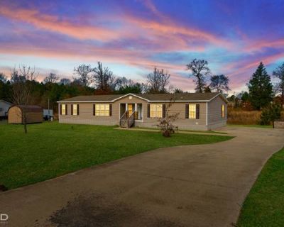 4 Bedroom 2BA 2400 ft Pet-Friendly Apartment For Rent in Caddo County, LA