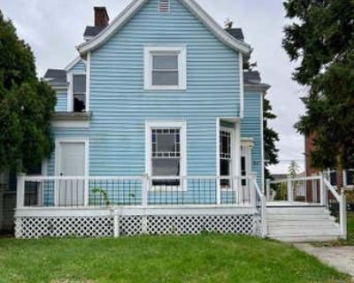 5 Bedroom 3BA 2463 ft Single Family Home For Sale in WAPAKONETA, OH