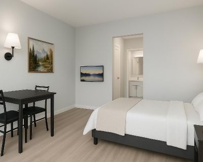 Move into comfort at Bridgeview Flats!Fully renovated and spacious, each private suite includes its own bathroom for maximum privacy. Enjoy a massive chefs kitchen with upgraded appliancesperfect for cooking and connecting with others. Located in the heart of Bridge City, youll be close to shops, transit, and everything the area has to offer. Plenty of parking, on-site laundry, and modern finis...