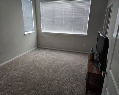Christopher Cox (Has an Apartment) on iROOMit. Room in the 2 Bedroom 2BA...