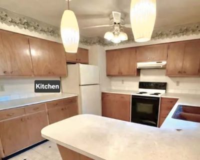 3 Bedroom 1.5BA 2200 ft Pet-Friendly Apartment For Rent in Decorah, IA