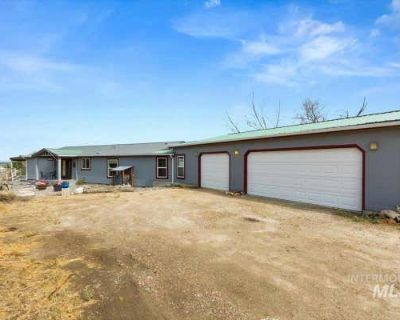 3 Bedroom 2BA 1800 ft Single Family Home For Sale in PARMA, ID