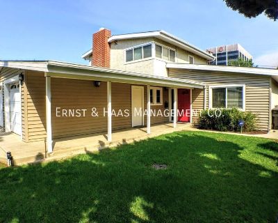 2 Bedroom 2BA 1729 ft Pet-Friendly Single-family home For Rent in Long Beach, CA