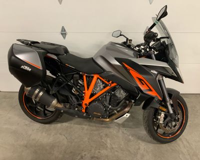 Condition: Used, Make: KTM, Model: 1290 Super Duke R, Year: 2016, Color: Black, Mileage: 25,999, Dealer: Pro Motorsports, Phone: 319-758-6117. READY TO RACE In the form of the KTM 1290 SUPER DUKE R, KTM has crowned its legendary Naked Bike model range with a machine that redefines the term 'Streetfighter'. One look at its impressive performance data and aggressive design is enough to see that t...